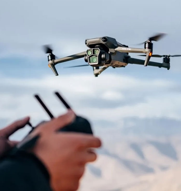 flyright-sa-drone-pilot-hero-2